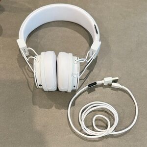 Urbanears Plattan 2 Bluetooth Wireless Headphones in White